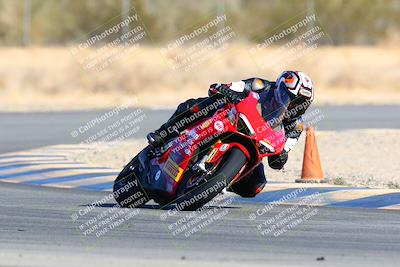 media/Jan-09-2022-SoCal Trackdays (Sun) [[2b1fec8404]]/Turn 6 (1035am)/